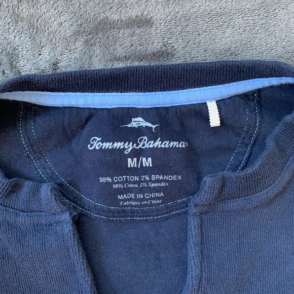 Men’s Tommy Bahama Split Crew Neck Sweater🐬 - Picture 10 of 10